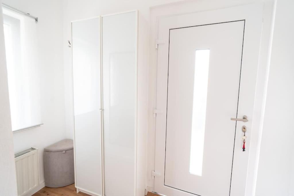 Wohnung Naehe Stadtzentrum Mit Wohnzimmer Und Kueche Koblenz  Exterior photo